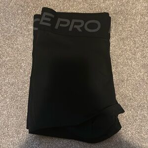 Black Nike Pros (new)